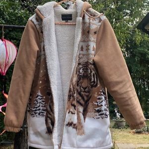 Woman’s Small Tiger Hoodie